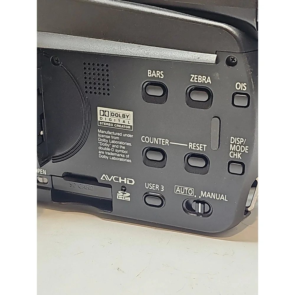 Panasonic AG-HMC40P AVCCAM Professional HD Camcorder (FOR PARTS OR REPAIR)